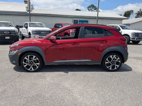 Used 2022 Hyundai Kona Limited w/ Cargo Package FWD image 6
