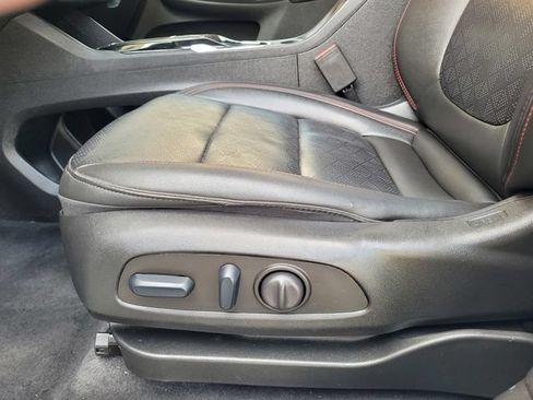 Used 2023 Chevrolet Bolt EUV LT w/ Convenience Package FWD image 21
