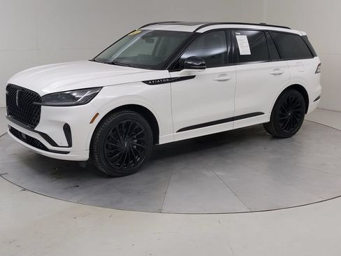 Used 2025 Lincoln Aviator Reserve w/ Equipment Group 201A AWD/4WD image 22