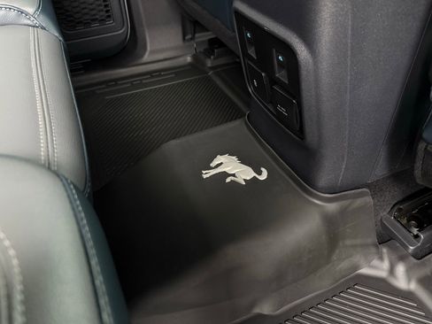 Used 2024 Ford Bronco Outer Banks image 38