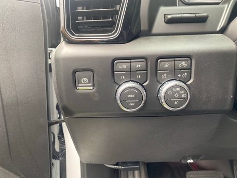 New 2026 GMC Sierra 1500 AT4 w/ AT4 Premium Package AWD/4WD image 29