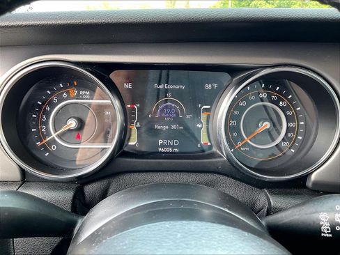 Used 2021 Jeep Wrangler Unlimited Sport AWD/4WD image 23