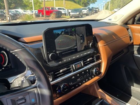 Used 2022 Nissan Pathfinder Platinum w/ Cargo Package image 25