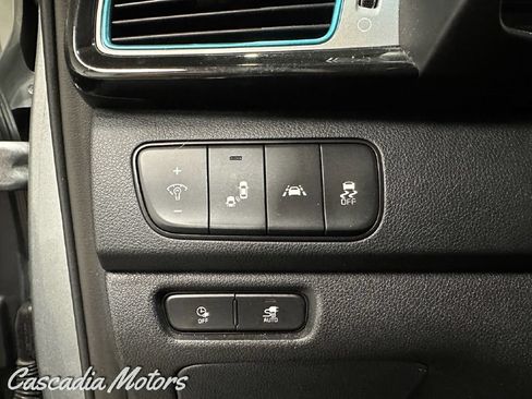 Used 2019 Kia Niro EX Premium w/ Cold Weather Package 1.0 FWD image 40