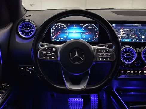 Used 2021 Mercedes-Benz GLA 35 AMG AMG GLA35 image 29