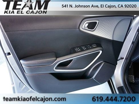 Used 2023 Kia Soul LX FWD image 22