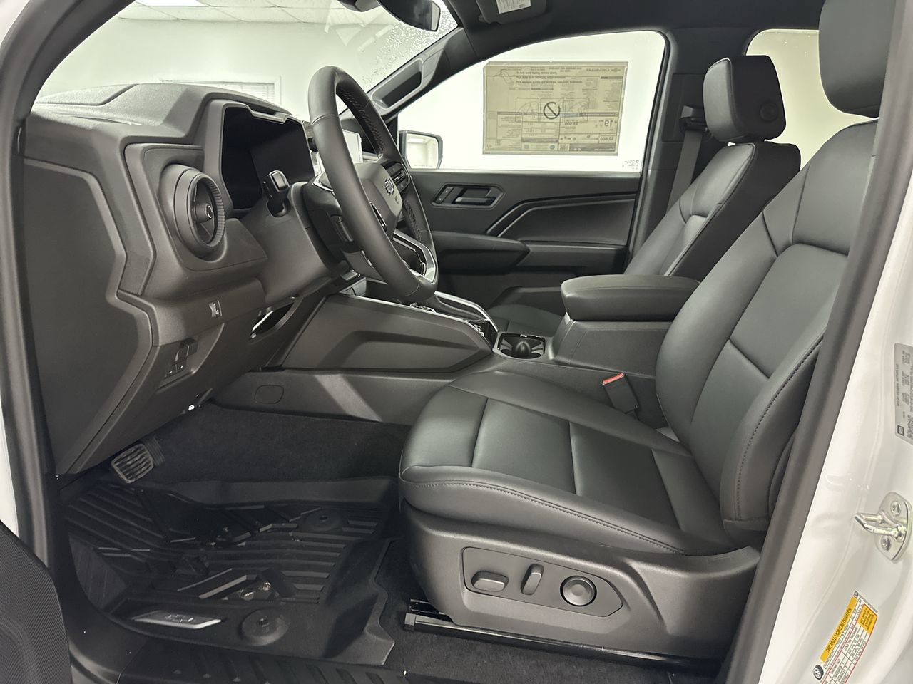 New 2026 Chevrolet Colorado Trail Boss AWD/4WD image 10