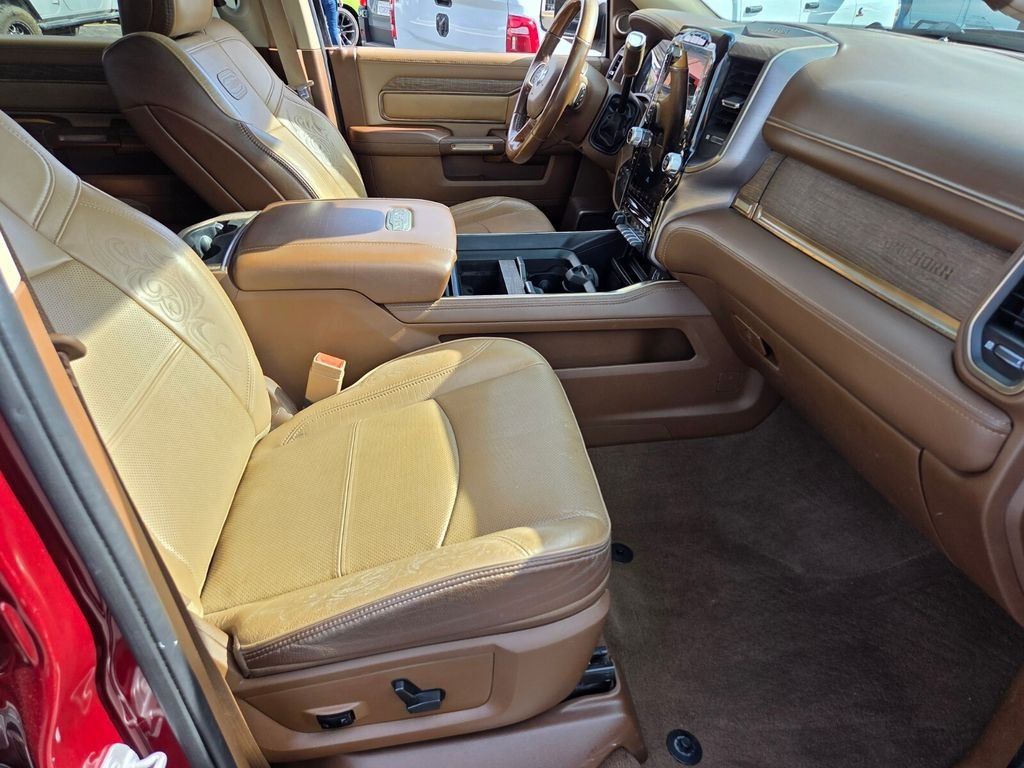 Used 2022 RAM 3500 Limited AWD/4WD image 19