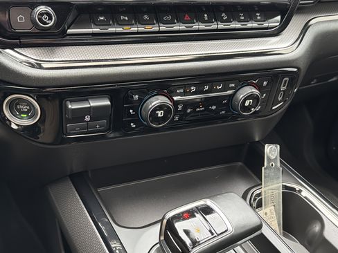 Used 2024 Chevrolet Silverado 1500 ZR2 w/ Technology Package image 23