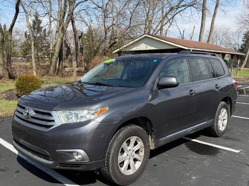 Used 2013 Toyota Highlander SE image 1