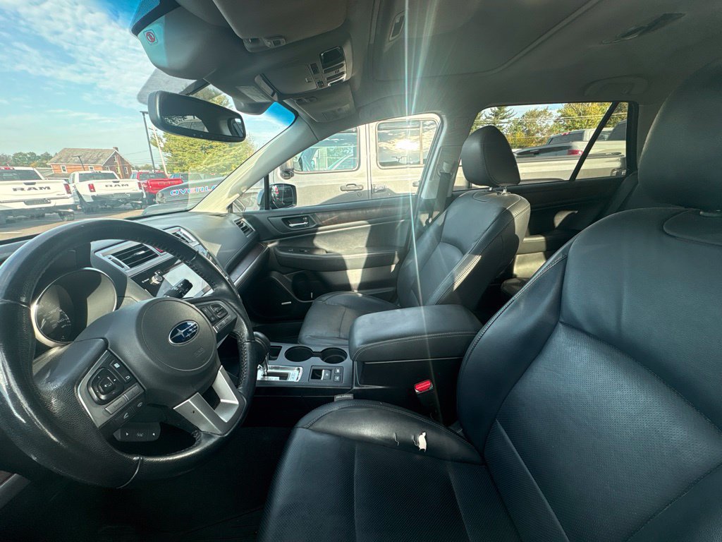Used 2016 Subaru Outback 2.5i Limited AWD/4WD image 5