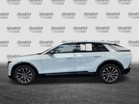 Used 2024 Cadillac Lyriq Sport AWD/4WD image 7