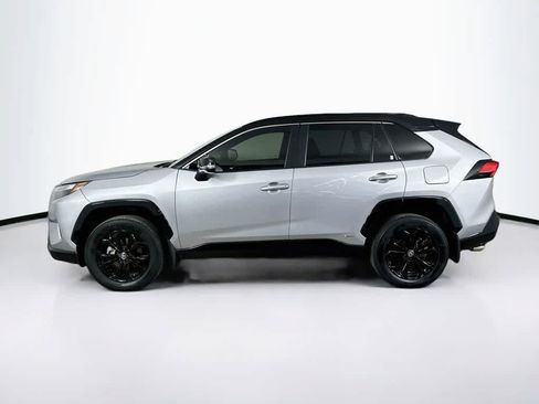 Used 2025 Toyota RAV4 XSE AWD/4WD image 3