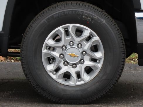 New 2026 Chevrolet Silverado 2500 LT w/ Convenience Package image 17