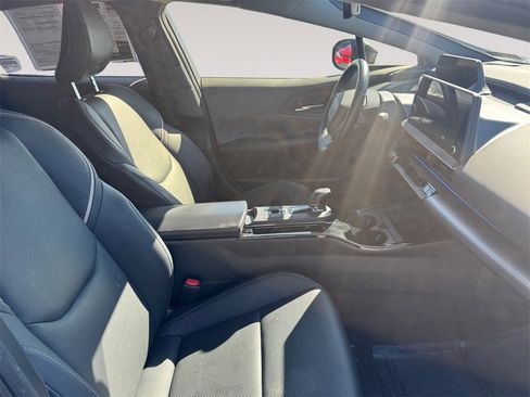 Used 2024 Toyota Prius XLE image 15