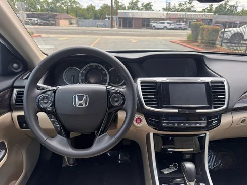 Used 2017 Honda Accord EX-L image 20