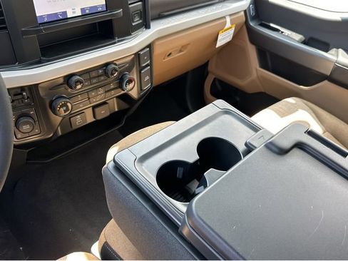 New 2025 Ford F250 XLT image 23