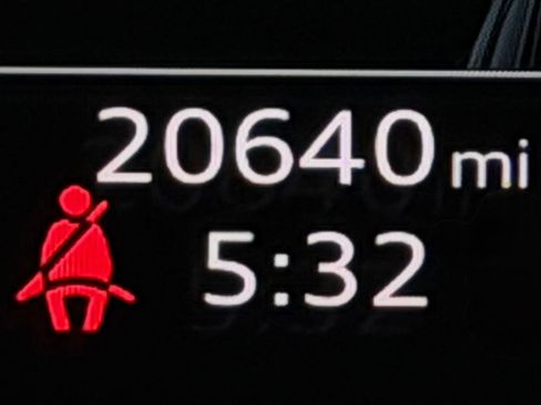 Used 2022 Audi e-tron Premium w/ Convenience Plus Package image 27