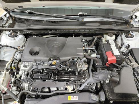 Used 2023 Toyota Camry SE image 8