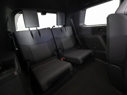 Used 2025 Lexus GX 550 image 12