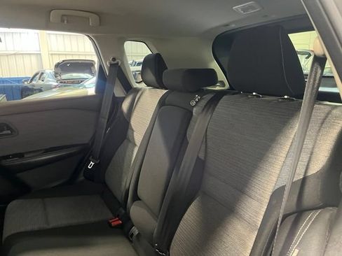 Used 2021 Nissan Rogue S FWD image 19
