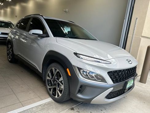 Used 2022 Hyundai Kona Limited AWD/4WD image 2