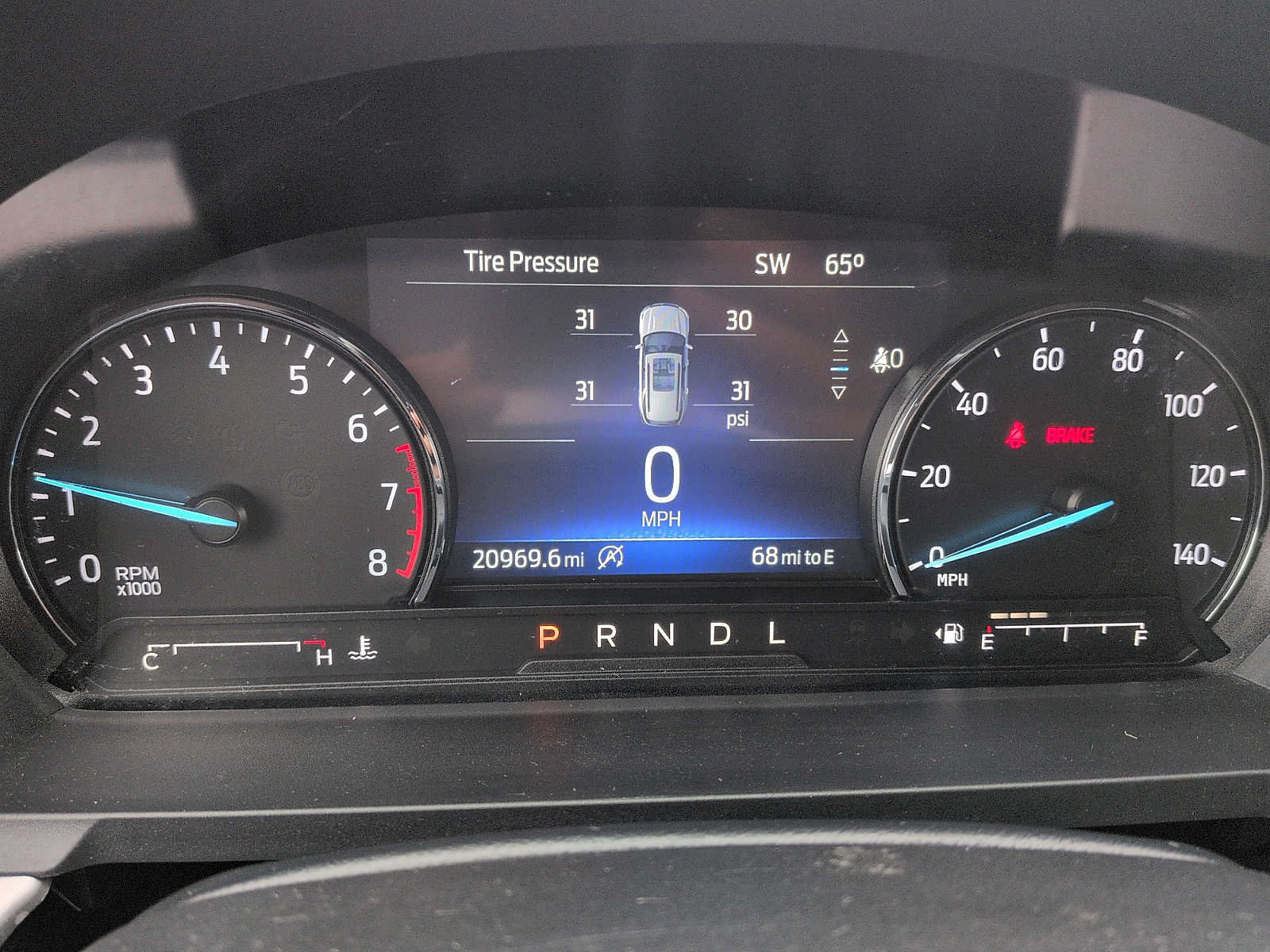 Used 2023 Ford Explorer XLT w/ Equipment Group 202A AWD/4WD image 18