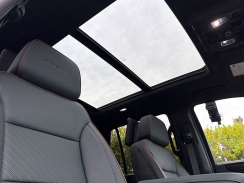 New 2026 GMC Yukon AT4 w/ AT4 Premium Plus Package AWD/4WD image 17