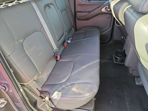 Used 2019 Nissan Frontier SL image 22