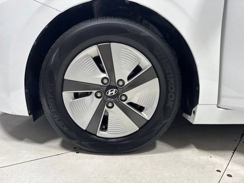 Used 2020 Hyundai Ioniq Blue FWD image 10