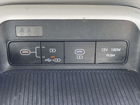 Used 2024 Hyundai Kona SEL FWD image 28