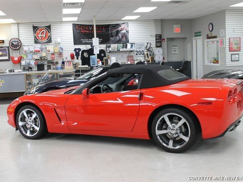 Used 2010 Chevrolet Corvette w/ Preferred Equipment Group image 4