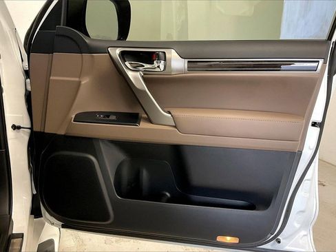 Used 2023 Lexus GX 460 Premium image 22