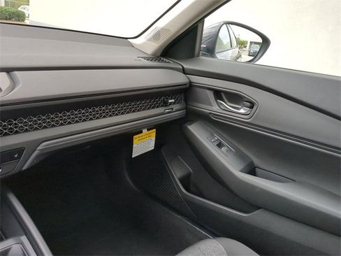 Used 2023 Honda Accord EX image 15