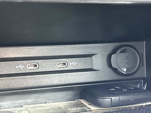 Certified 2023 Volkswagen Tiguan SE R-Line AWD/4WD image 27