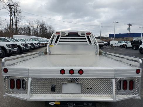 New 2025 GMC Sierra 3500 Pro w/ Convenience Package AWD/4WD image 11