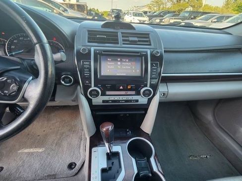 Used 2012 Toyota Camry XLE FWD image 14