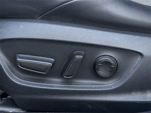 Used 2019 Toyota Corolla XSE image 27