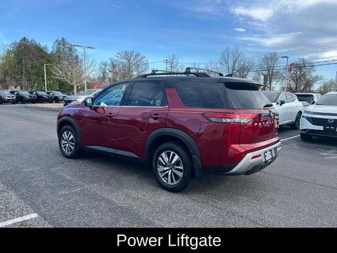 Certified 2022 Nissan Pathfinder SL AWD/4WD image 14