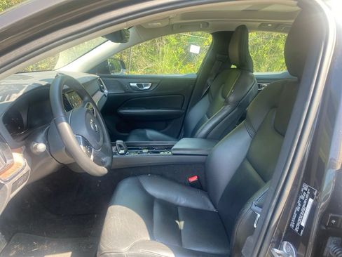Used 2023 Volvo S60 B5 Plus AWD/4WD image 17
