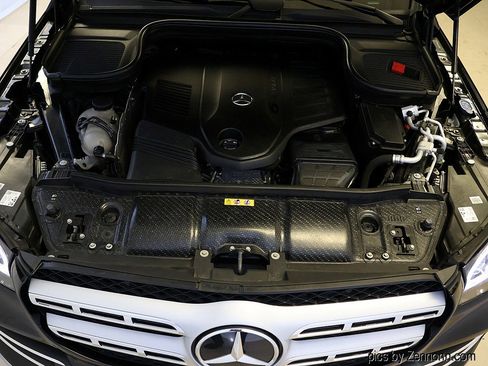Used 2023 Mercedes-Benz GLS 450 4MATIC image 42
