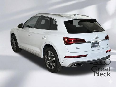 Used 2023 Audi Q5 2.0T Premium w/ Convenience Package image 7