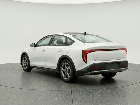 Used 2025 Kia K4 FWD image 6