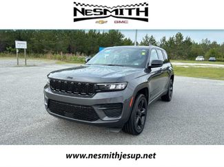 Used 2023 Jeep Grand Cherokee Altitude AWD/4WD video 1