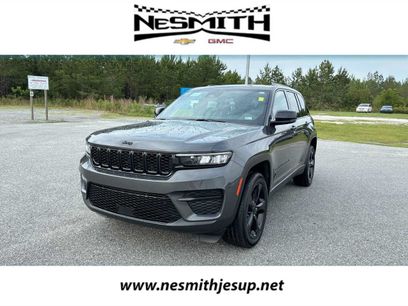 Used 2023 Jeep Grand Cherokee Altitude