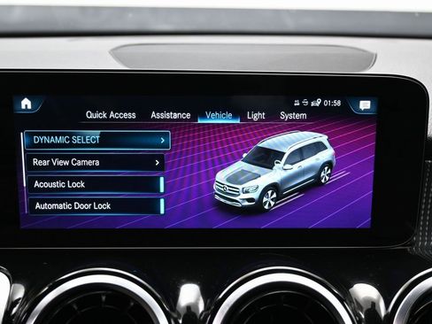 Used 2022 Mercedes-Benz GLB 250 w/ Premium Package Lite image 31