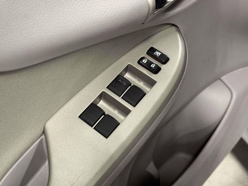 Used 2010 Toyota Corolla LE image 14