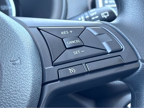 Certified 2025 Nissan Kicks Play S image 16