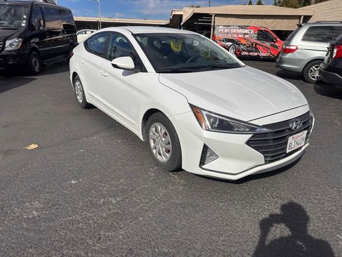 Used 2019 Hyundai Elantra SE w/ Cargo Package image 7