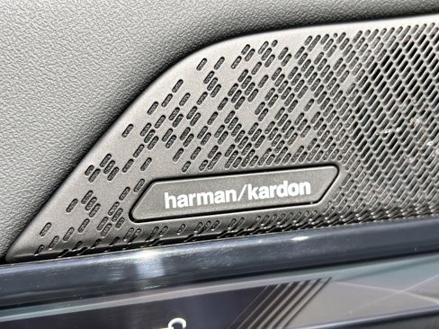 New 2026 BMW 540i xDrive w/ Executive Package image 24